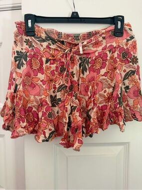 Free People Pink Floral Ruffle Shorts
